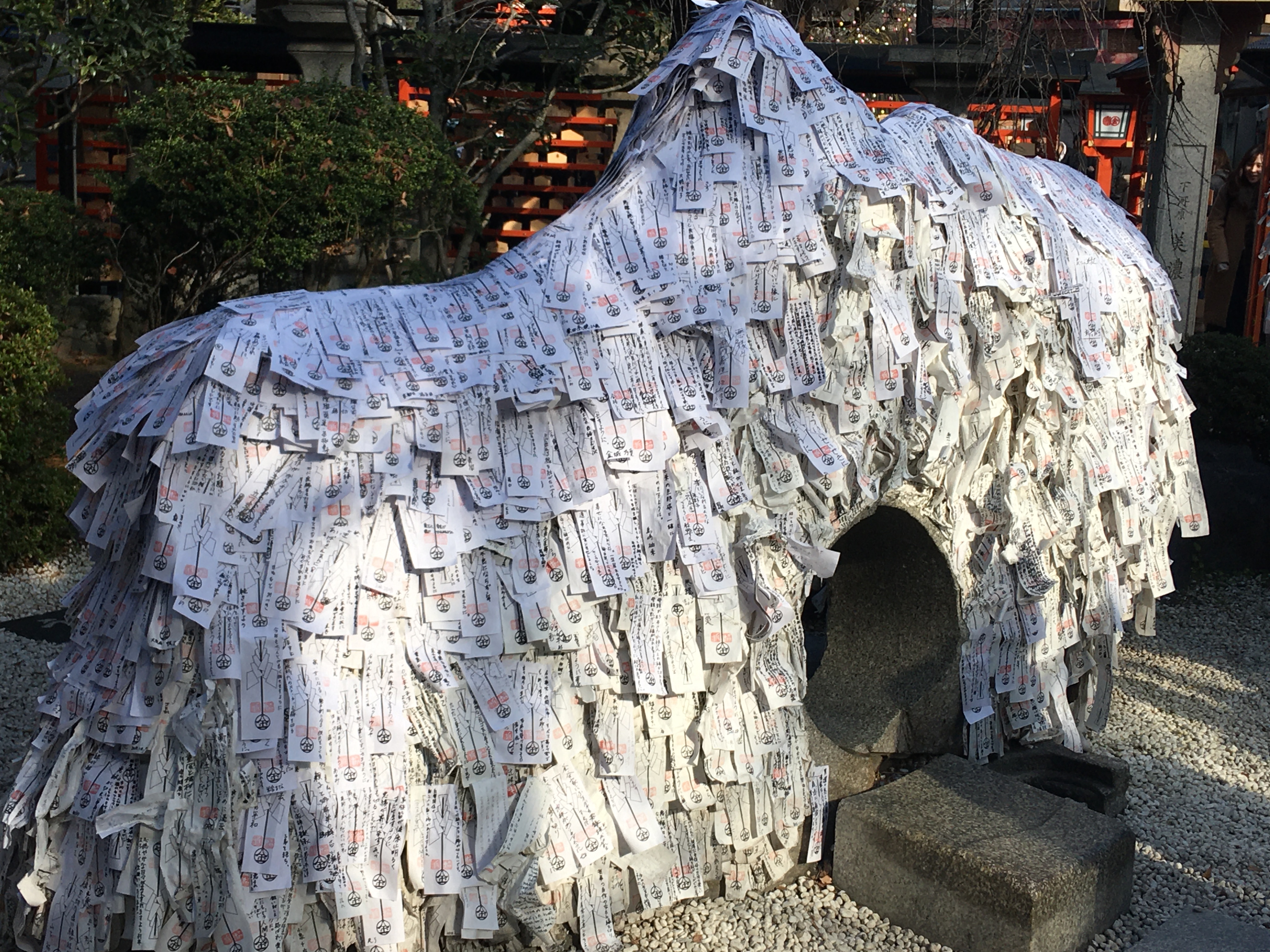 京都の縁切り神社 安井金比羅宮 やすいこんぴらぐう で悪縁とおさらばのパワースポット Oh Ise